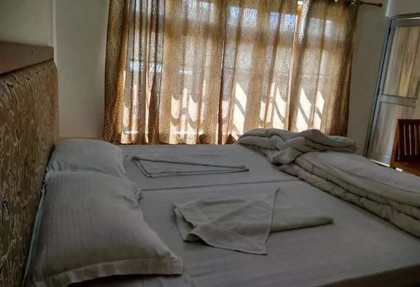 Hotel Tsaskan