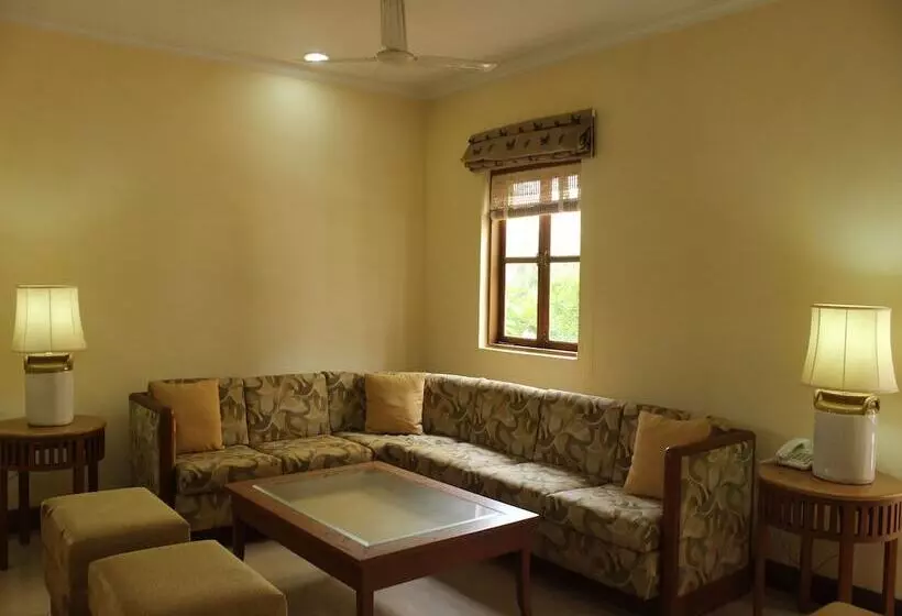 Oyo 9622 Home 1bhk Colva Poolside Luxury