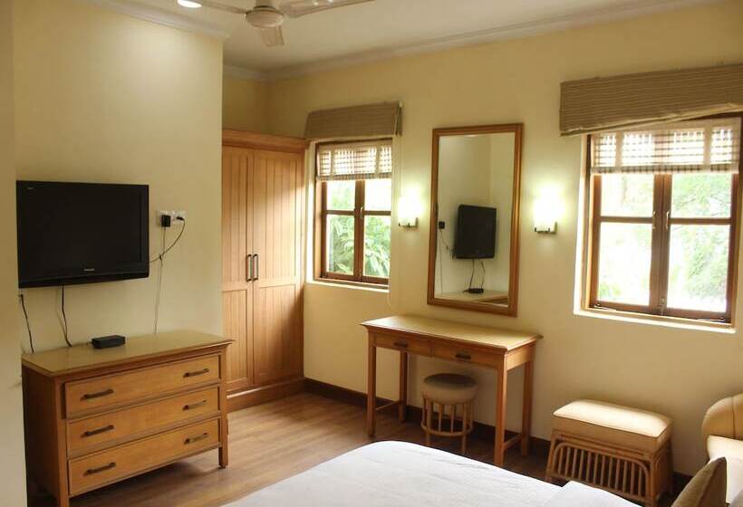 Oyo 9622 Home 1bhk Colva Poolside Luxury