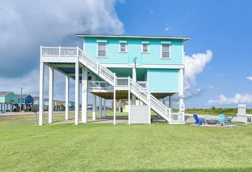 Walk To Beach: Home W/ Hot Tub & Deck In Gilchrist