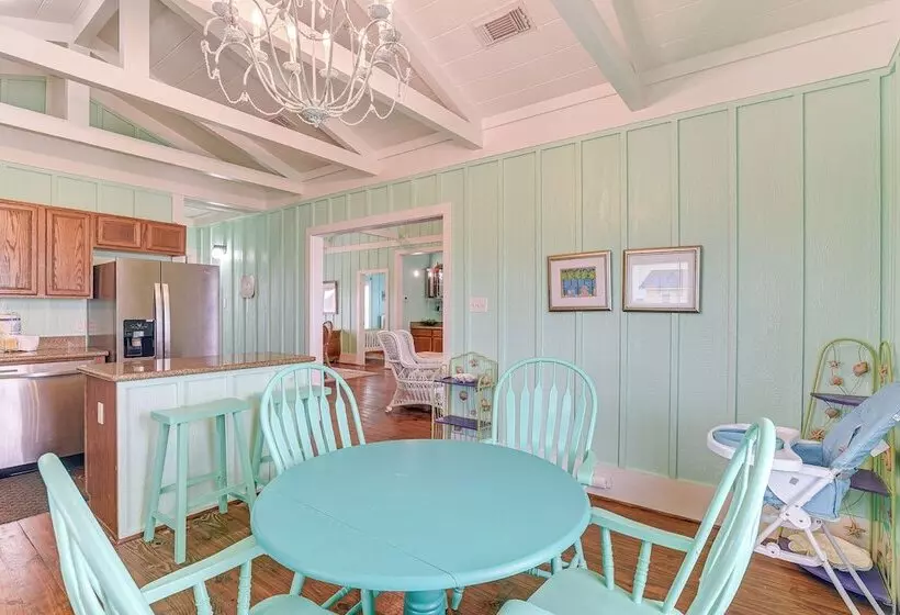 Walk To Beach: Home W/ Hot Tub & Deck In Gilchrist