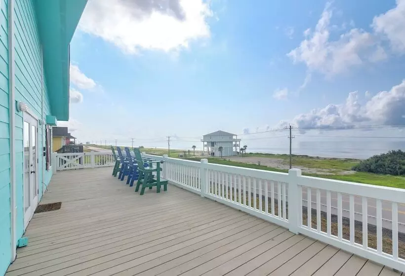 Walk To Beach: Home W/ Hot Tub & Deck In Gilchrist