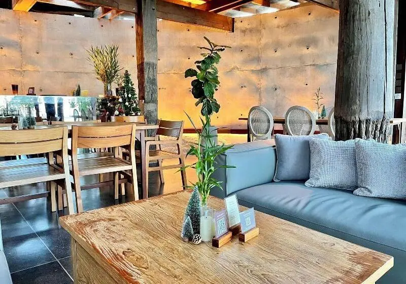 Hotelli Vows Villa Beachfront