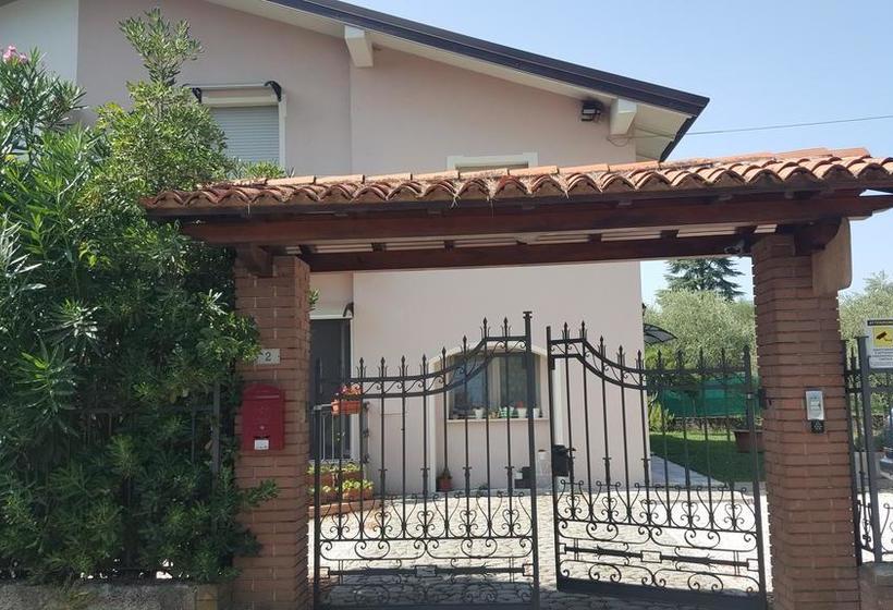 Villa Indipendente A Pochi Passi Dal Lago