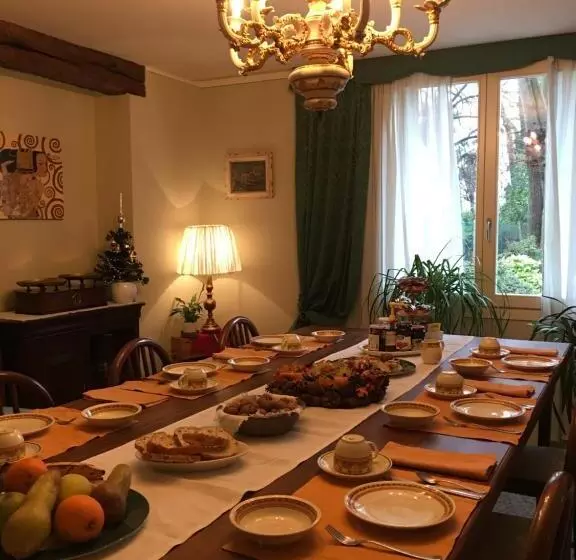 Aamiaismajoitus (B&B) Ca' Settecento Villa Cavazza Querini