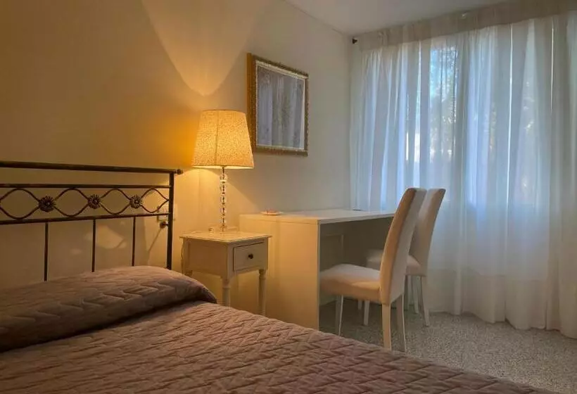 Aamiaismajoitus (B&B) Ca' Settecento Villa Cavazza Querini