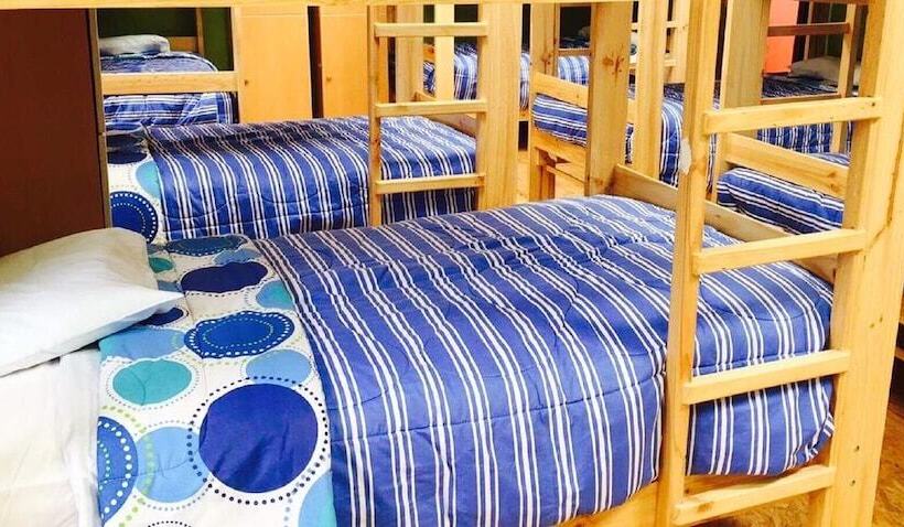 Blacky Hostel And Apartments