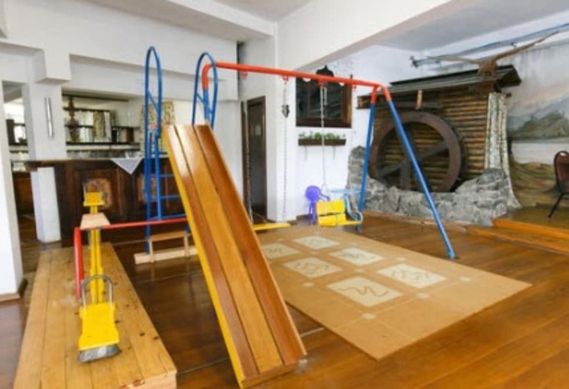 Отель 13 Linden