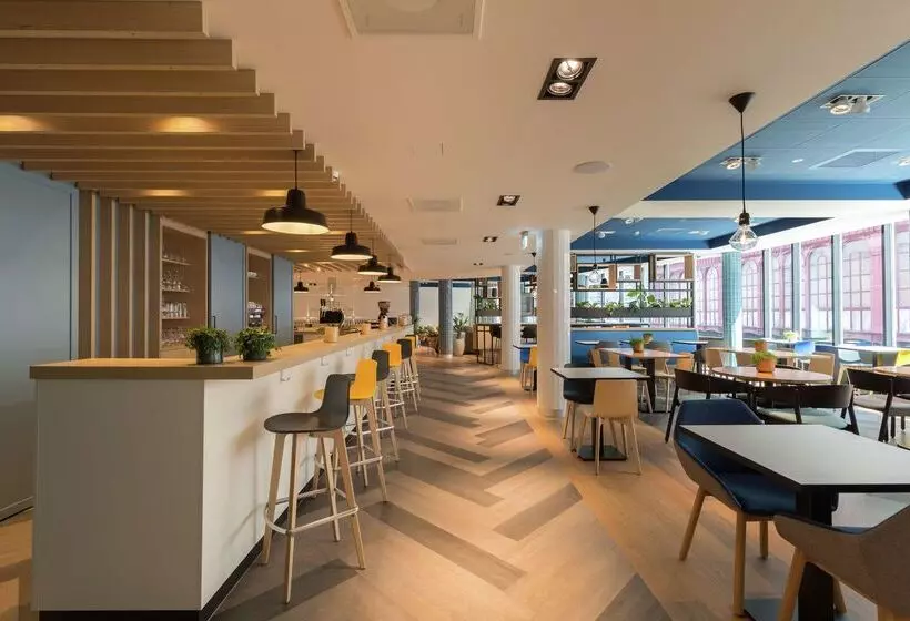 هتل Hampton By Hilton Antwerp Central Station