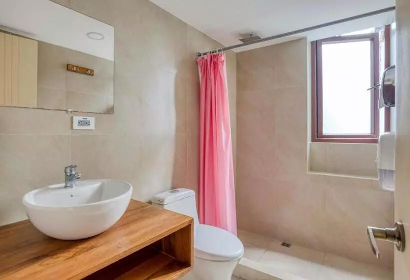 ホテル Socialtel Baños   Formerly Selina Baños