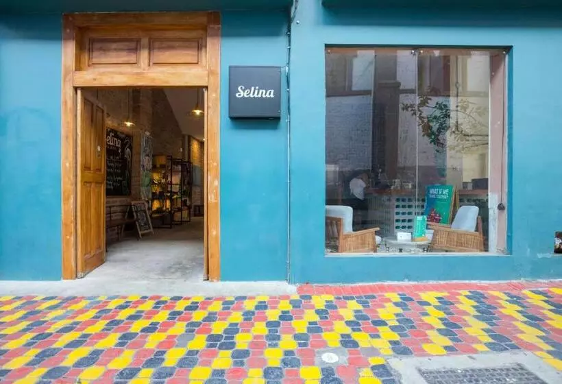 ホテル Socialtel Baños   Formerly Selina Baños