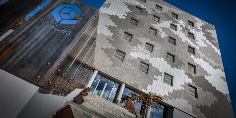 Отель The Cube