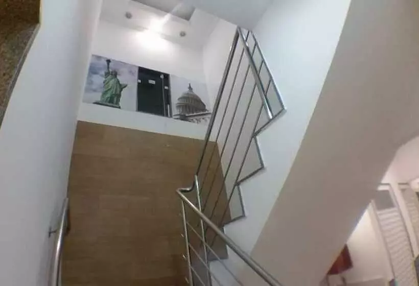 Lulu Hostel