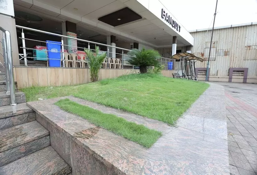 The Horizon Hotel Surat
