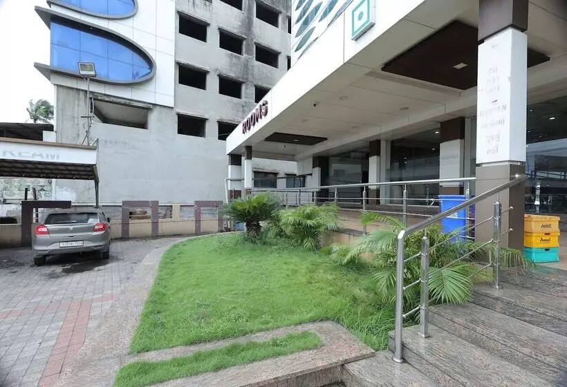 The Horizon Hotel Surat