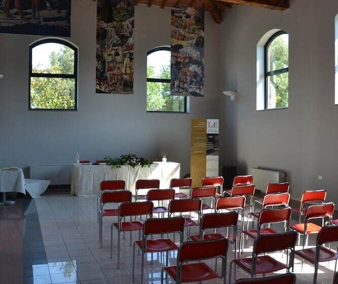 הוסטל Locanda D'elsa