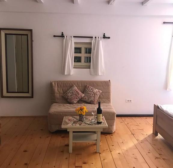 تختخواب و صبحانه Dembelija Rooms