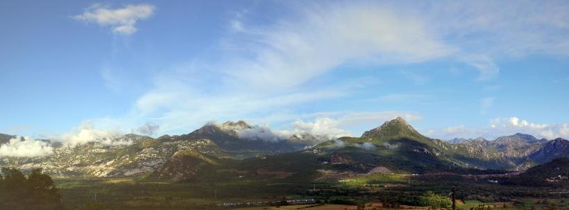 تختخواب و صبحانه Dembelija Rooms