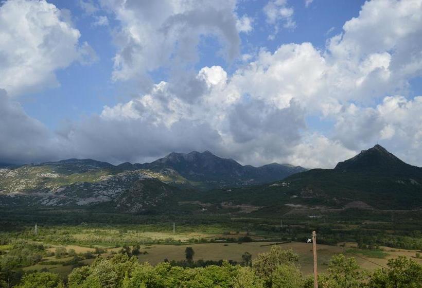 تختخواب و صبحانه Dembelija Rooms