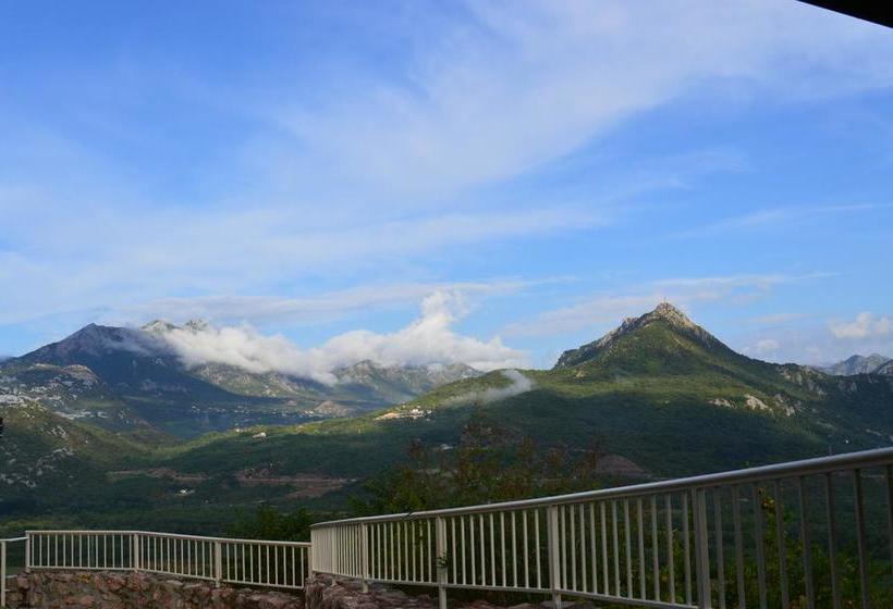 تختخواب و صبحانه Dembelija Rooms