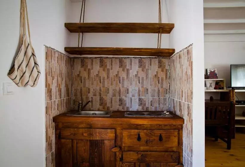 تختخواب و صبحانه Dembelija Rooms