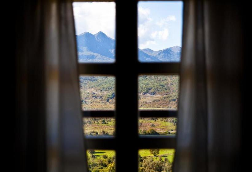 تختخواب و صبحانه Dembelija Rooms