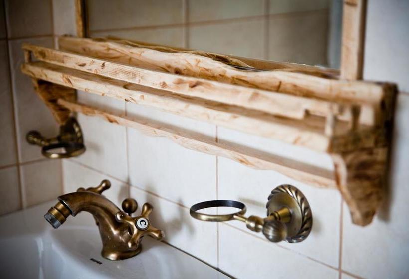 تختخواب و صبحانه Dembelija Rooms