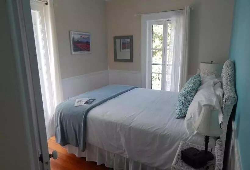 Aamiaismajoitus (B&B) Katys Inn