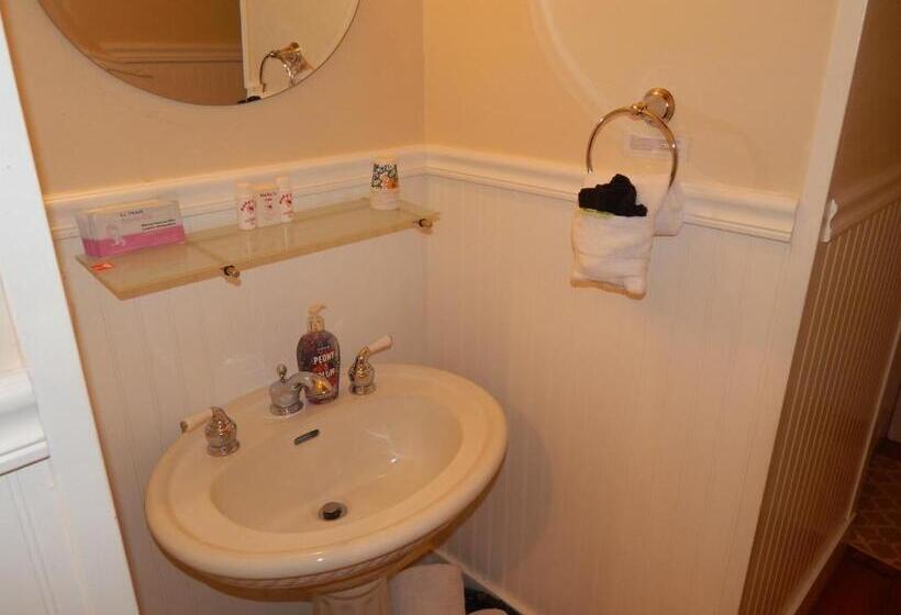 住宿加早餐  Katys Inn