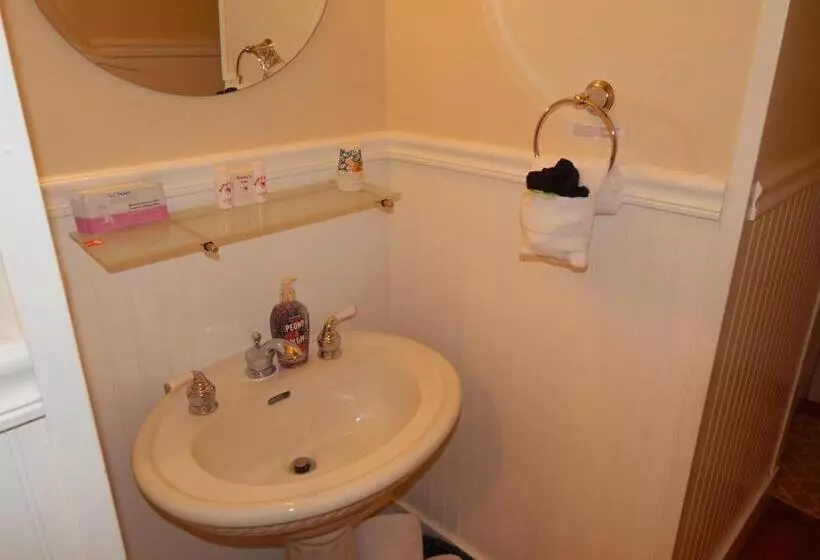 Aamiaismajoitus (B&B) Katys Inn