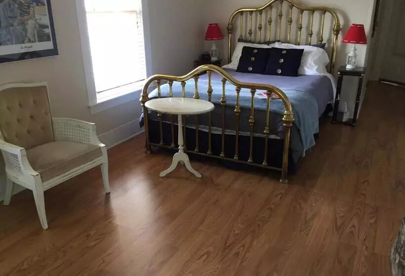 Aamiaismajoitus (B&B) Katys Inn