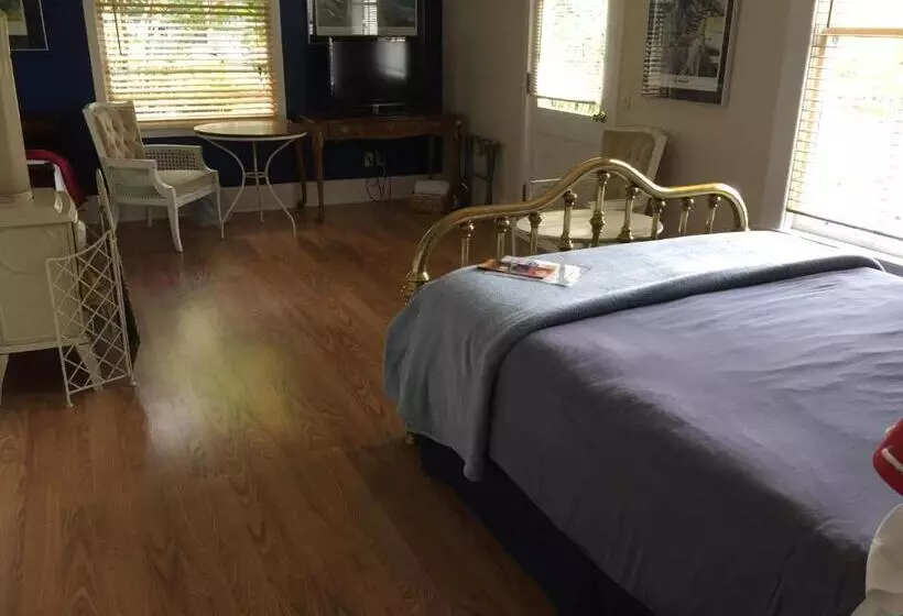 Aamiaismajoitus (B&B) Katys Inn