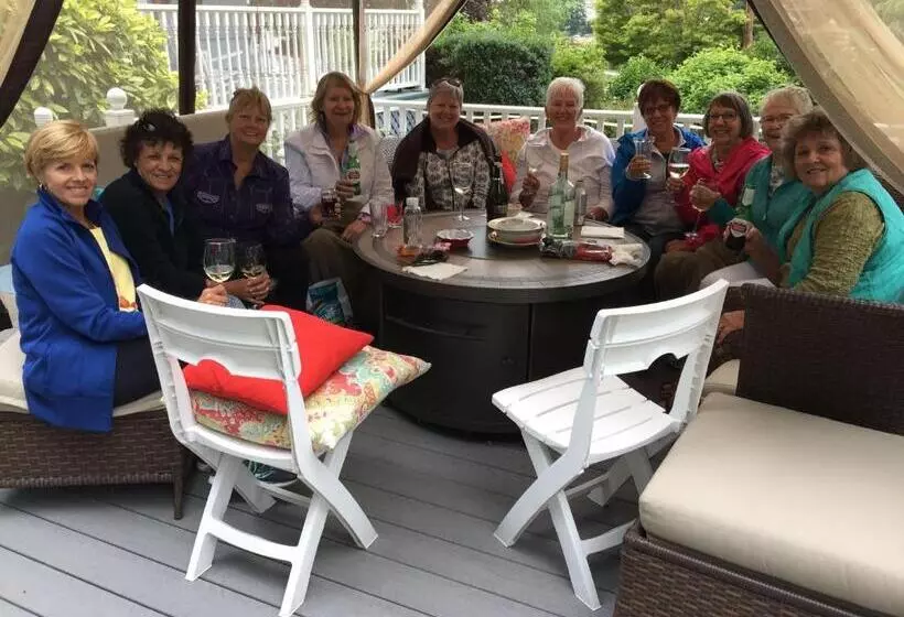 Aamiaismajoitus (B&B) Katys Inn