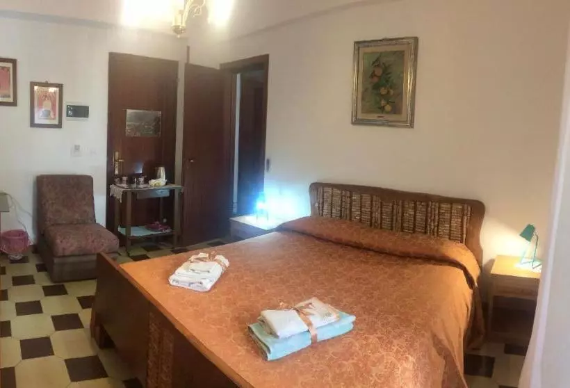 ベッドアンドブレックファースト La Zagara