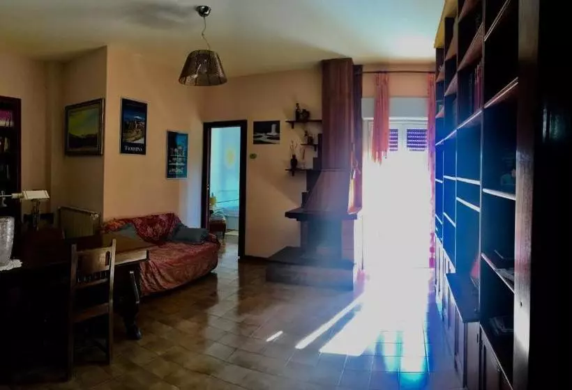 ベッドアンドブレックファースト La Zagara