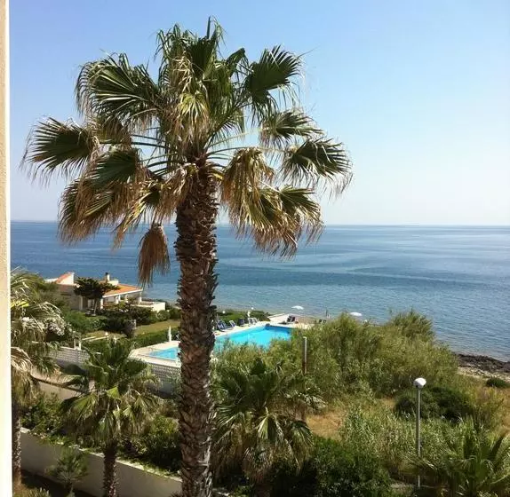 Hotelli Villaggio Baia D Argento