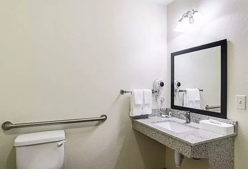 ホテル Cobblestone Inn & Suites  Barron