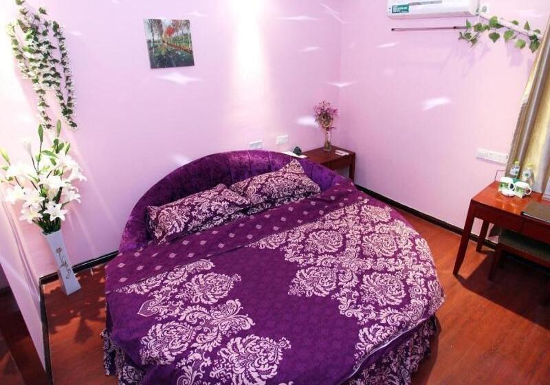 Отель Greentree Inn Jiangsu Lianyungang Donghai Benniu Square Business