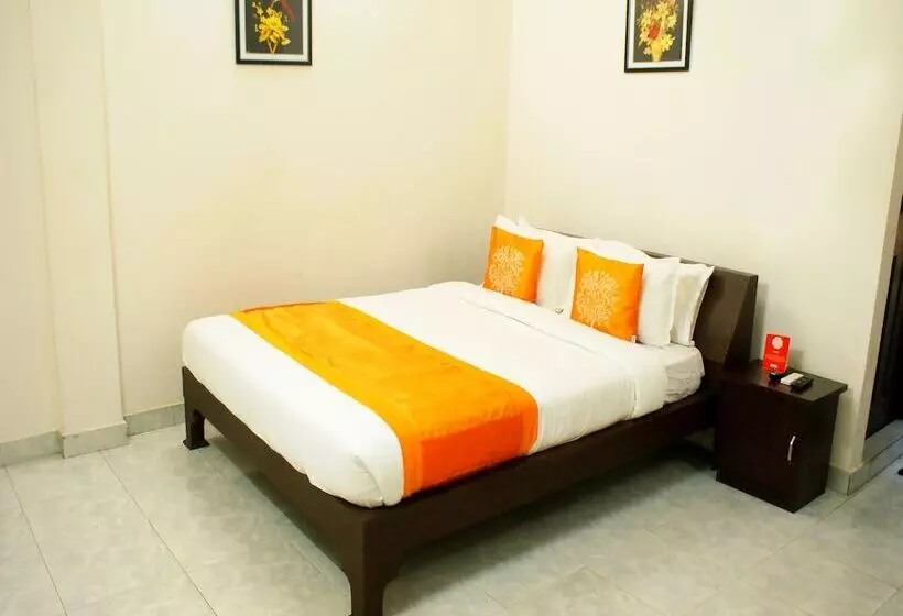 هتل Oyo 9902 Nedumparambil Residency