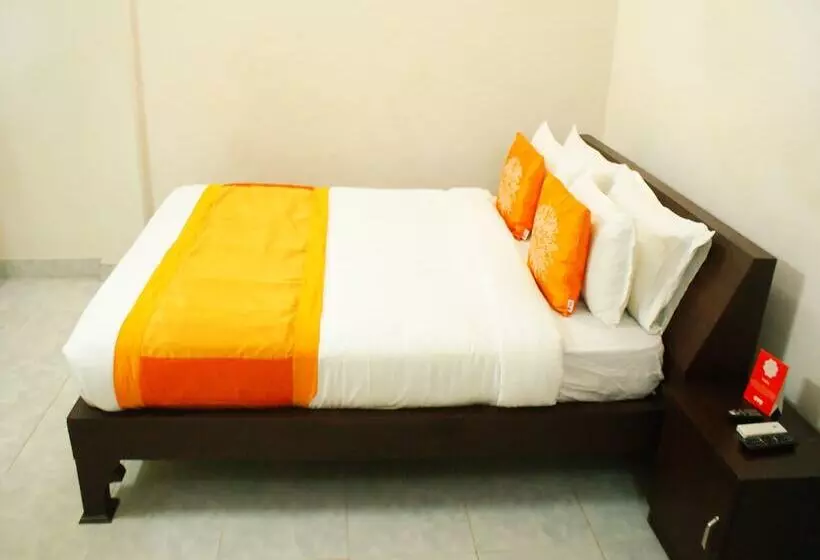 هتل Oyo 9902 Nedumparambil Residency
