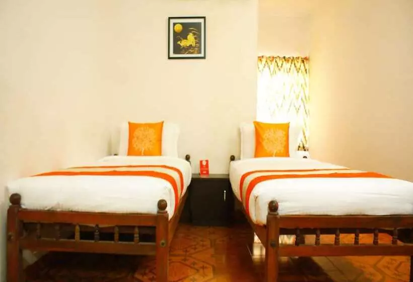هتل Oyo 9902 Nedumparambil Residency