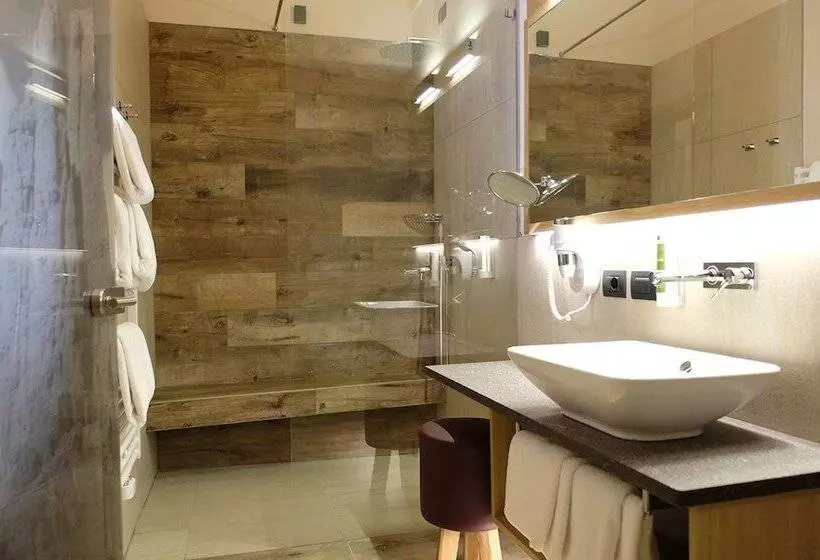 Hotelli Vidor Resort