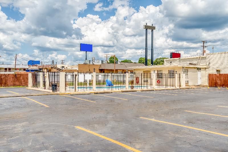 汽车旅馆  Oyo Hotel Alexandria La Hwy 165