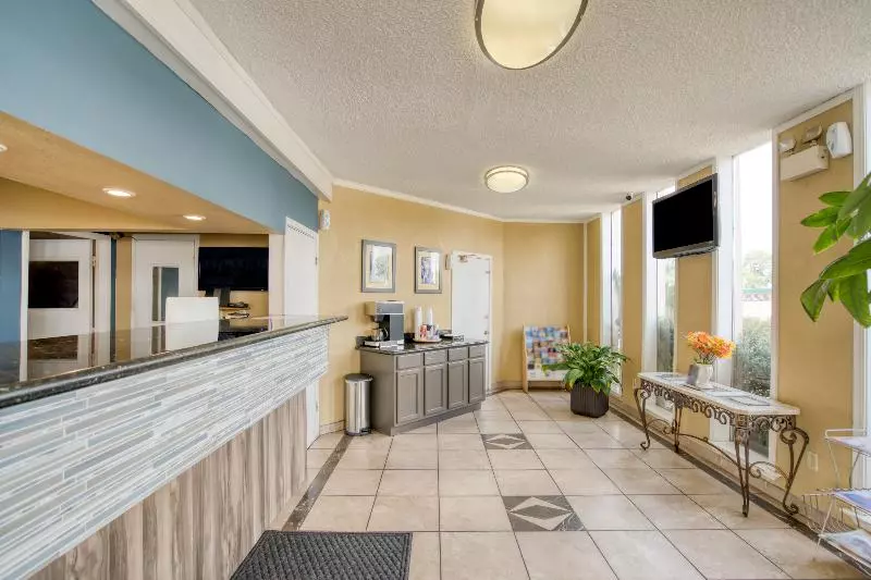 Motelli Oyo Hotel Alexandria La Hwy 165