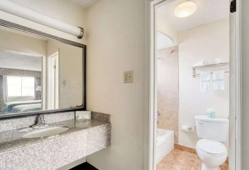 مُتل Oyo Hotel Alexandria La Hwy 165