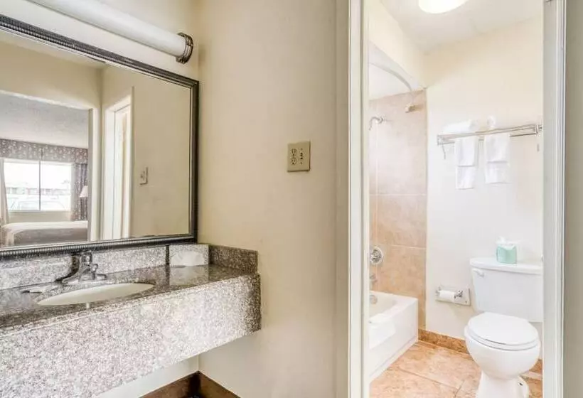 مُتل Oyo Hotel Alexandria La Hwy 165