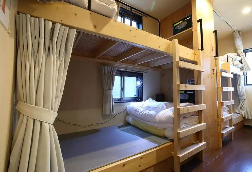 Nekokura Hostel