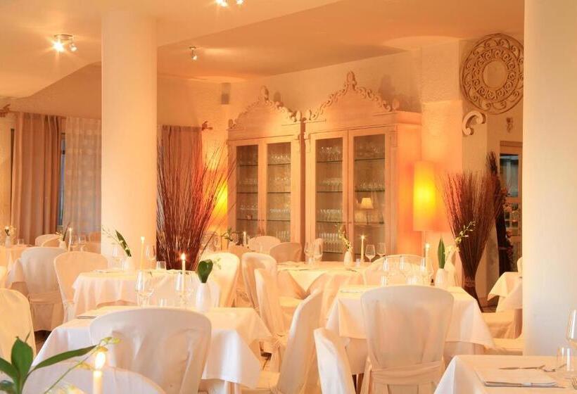 Курорт & Ristorante Degli Angeli