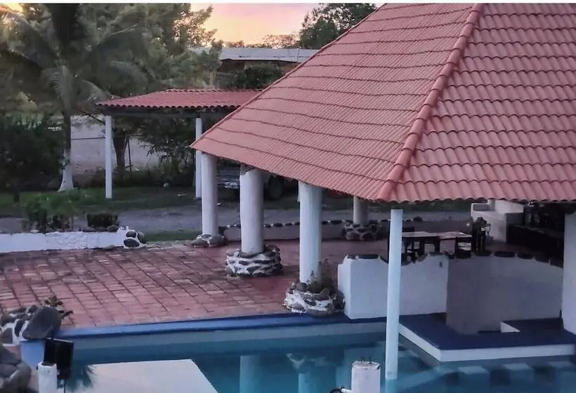 ホテル Cabañas Las Tres Marias