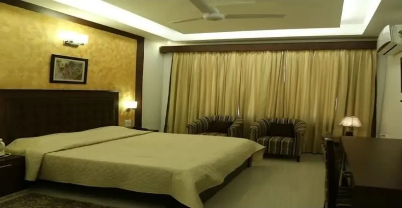 هتل Flamingo Tourist Resort